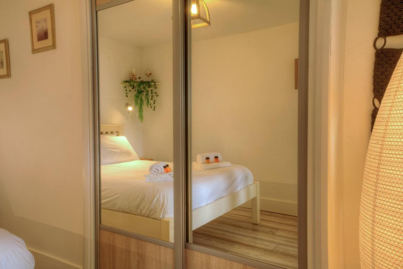 Pass The Keys Shore To Please - Sea Views And Beach Front Modern 1Bed Apt With Sofabed Portsmouth Zewnętrze zdjęcie